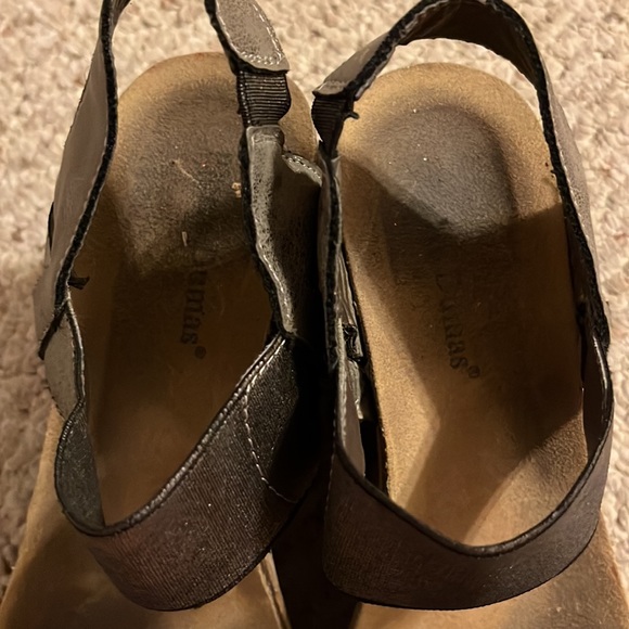Pierre Dumas Wedges (Size 8 1/2) - Picture 7 of 16